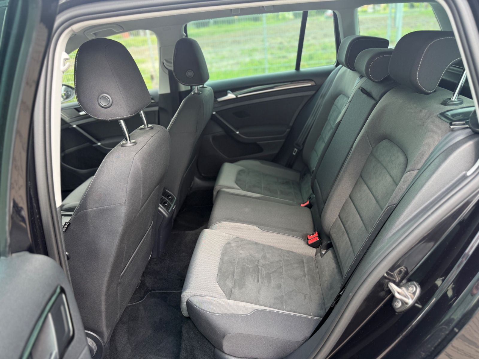 Volkswagen Golf Variant Highline - Samsaru's Car Outlet