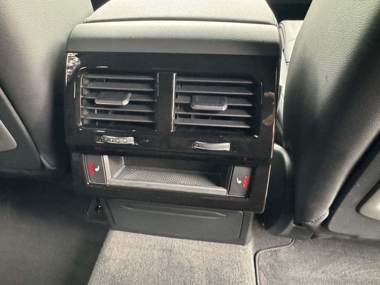 Volkswagen Touareg 3.0TSI/4M/Luft/Inno/Fahr-Ass+/360°/20"