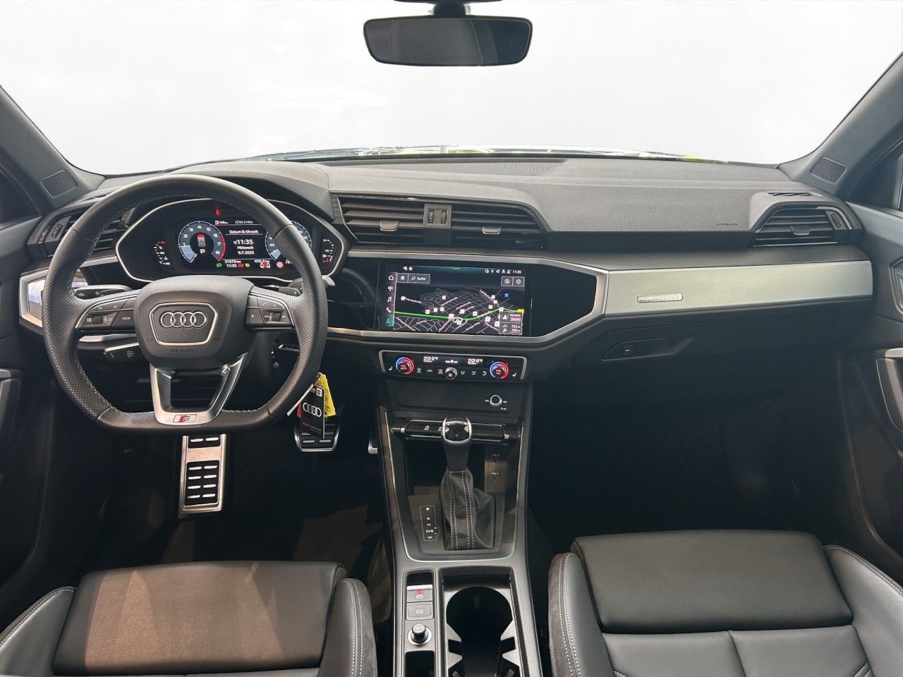 Audi Q3 40 TFSI quattro S-line - Samsaru's Car Outlet