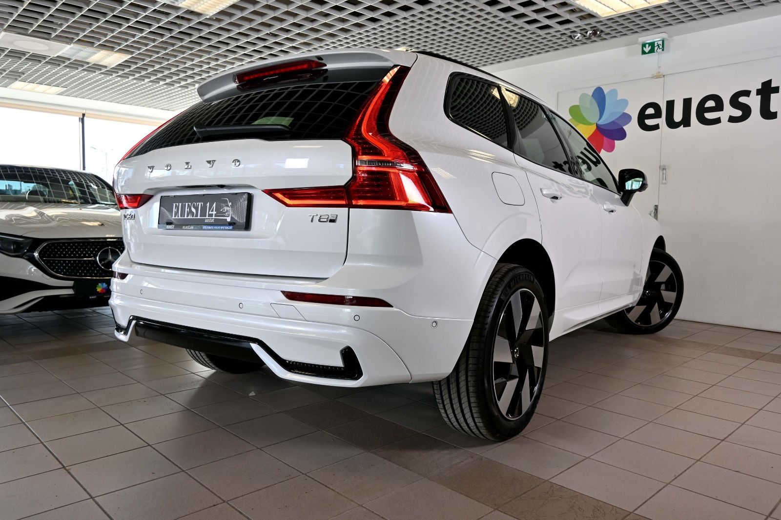 Volvo XC 60 T8 B&W HUD MASSAGE Ultra Dark FULL FULL