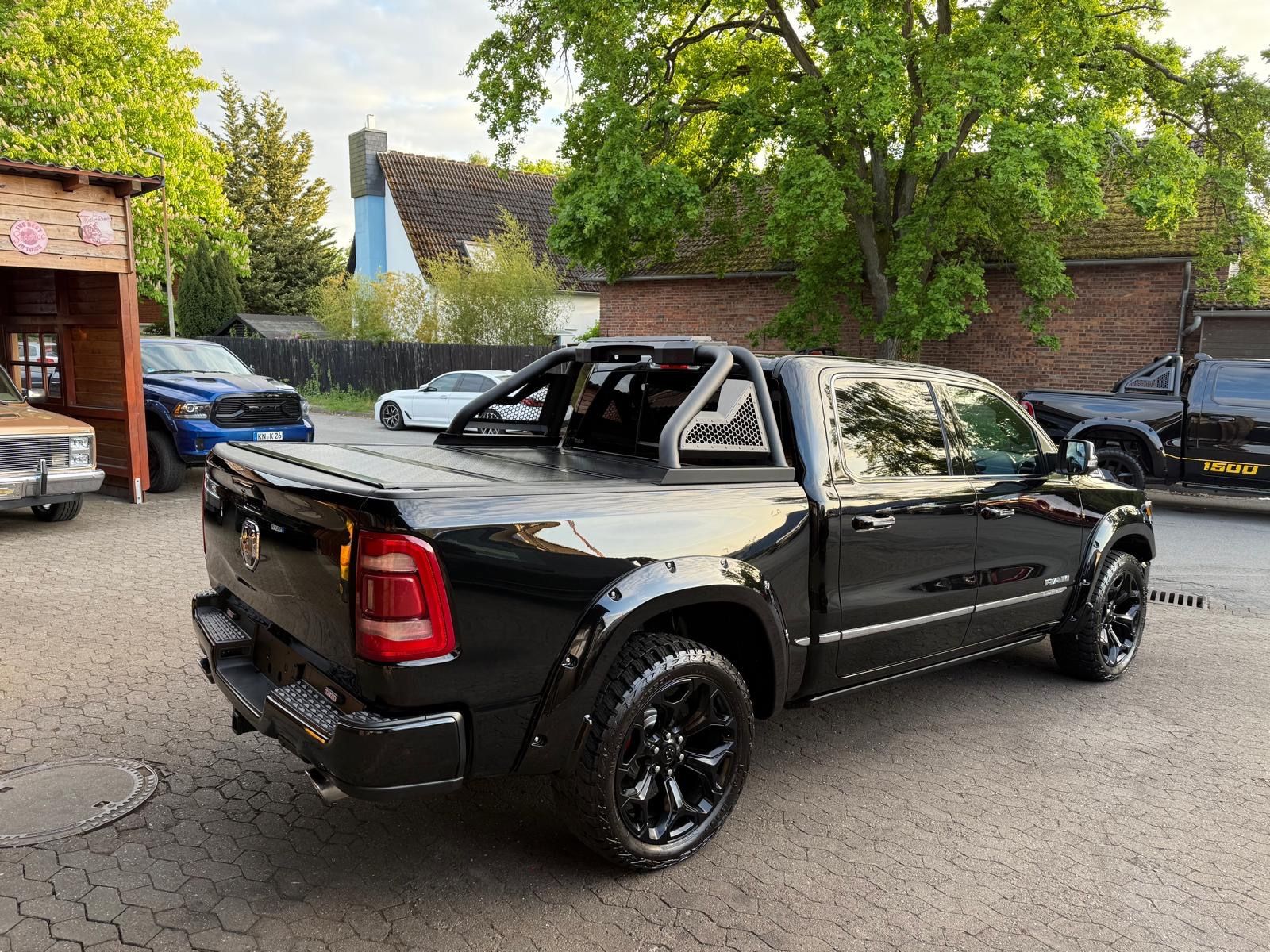 Dodge LIMITED*LUFT*360KAMERA*LPG*OFFROAD*BÜGEL*AHK*NAV