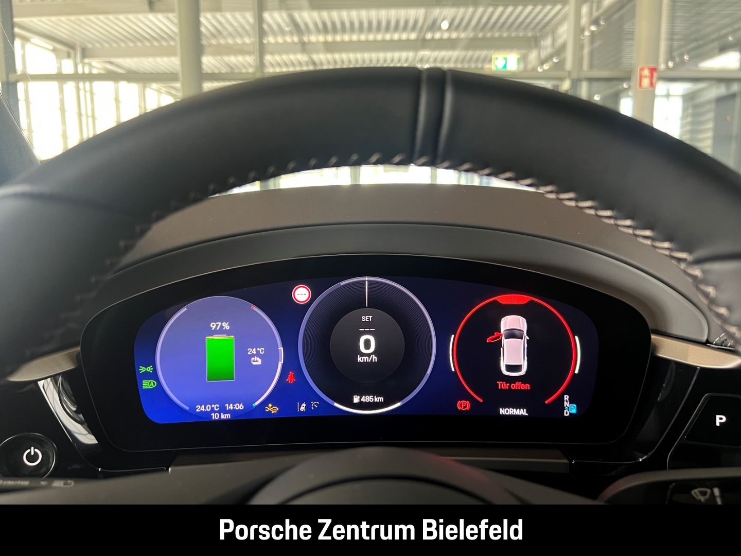 Porsche Macan Turbo Burmester Luftfederung Panoramadach