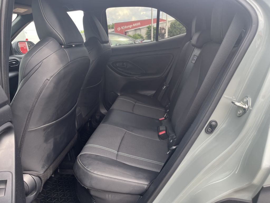 Toyota Yaris Cross Hybrid  VVT-i AWD-i Premiere Edition