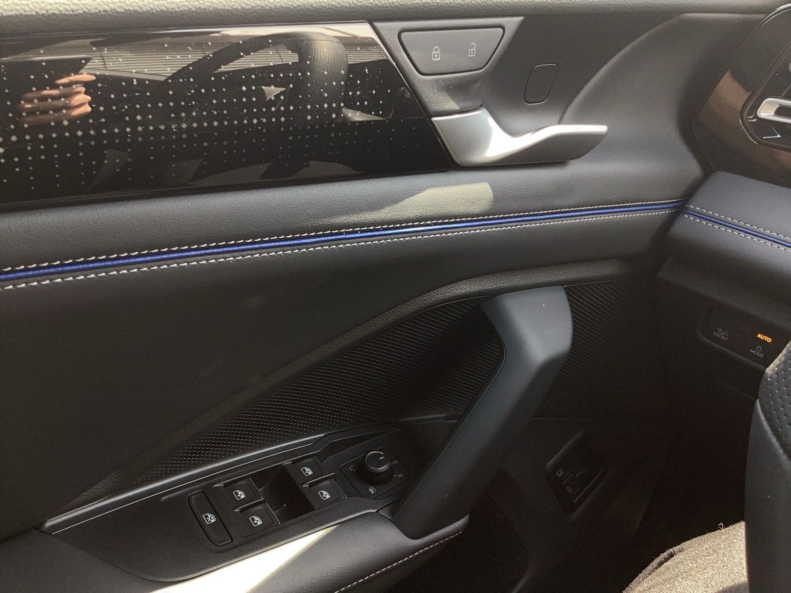 Volkswagen Tiguan 1.5 TSI DSG eHybrid R-LINE BLACK LEDER AH