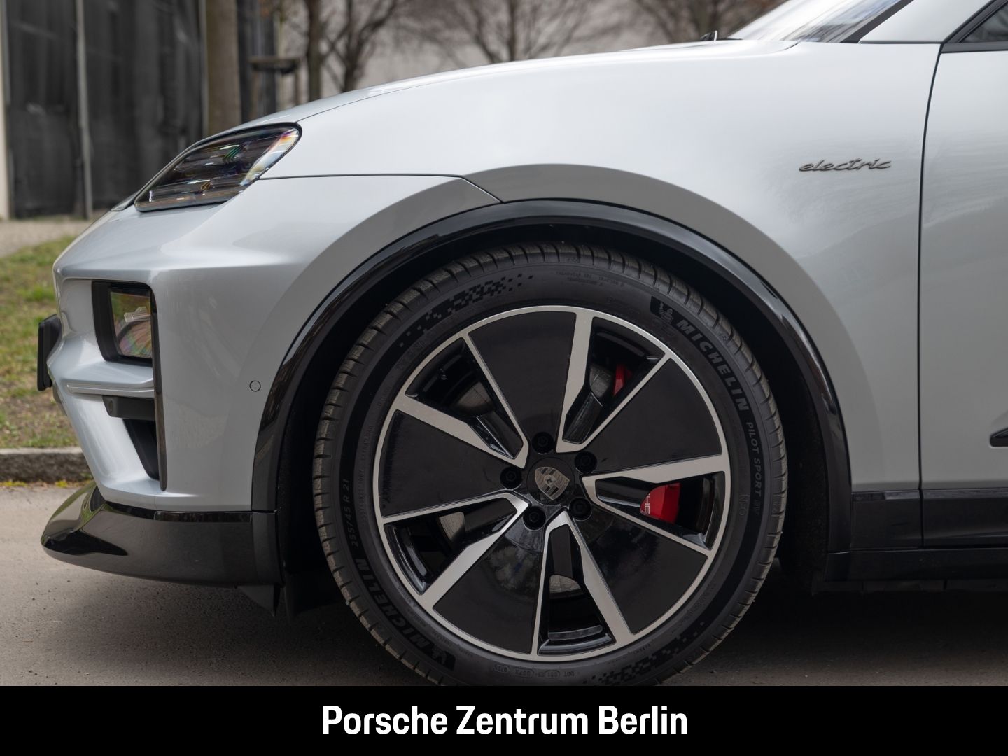 Porsche Macan Turbo HA-Lenkung Surround View 21-Zoll