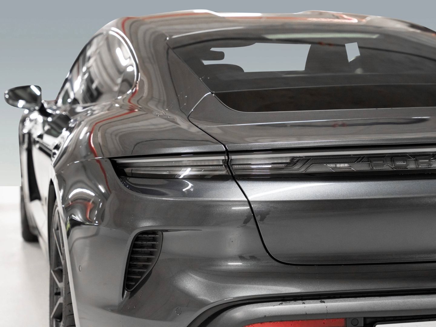 Porsche Taycan Turbo Burmester InnoDrive Massage HD-Matr