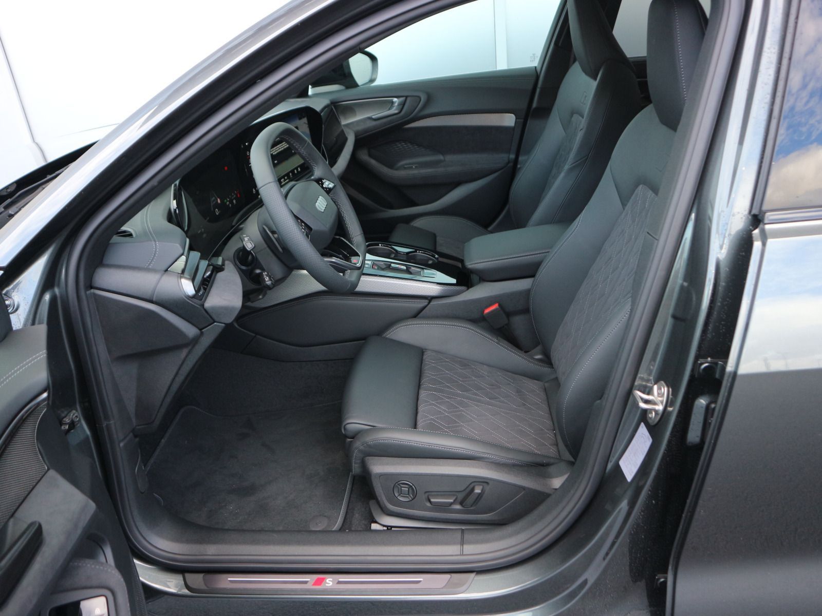 Audi A5 Limousine TFSI quattro S tronic S line*AHK*