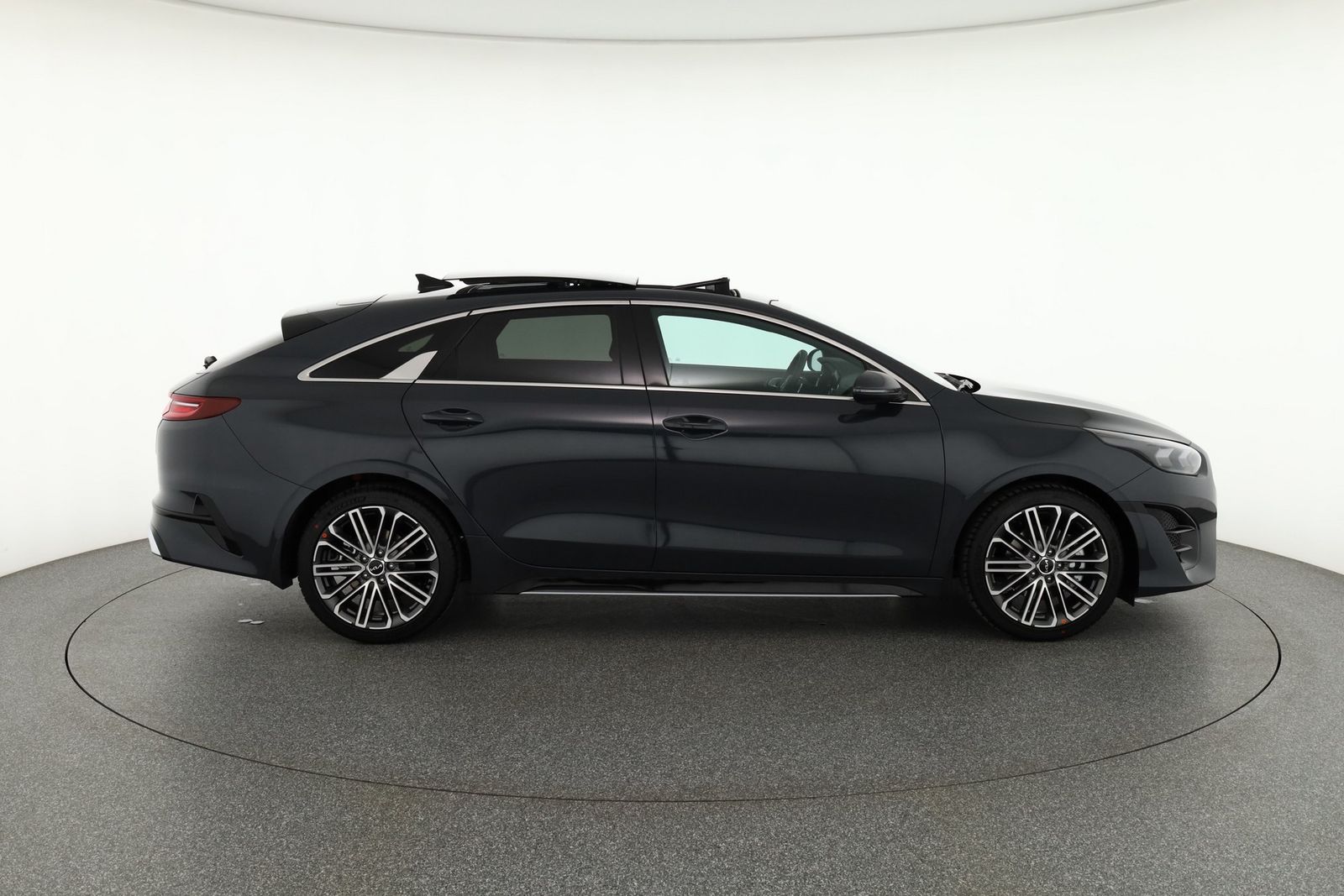 Kia ProCeed 1.5 T-GDI Aut. - Samsaru's Car Outlet