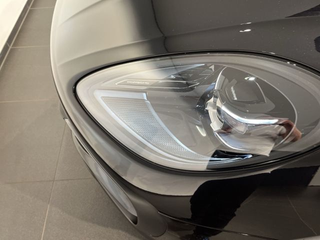 Porsche Macan - Samsaru's Car Outlet