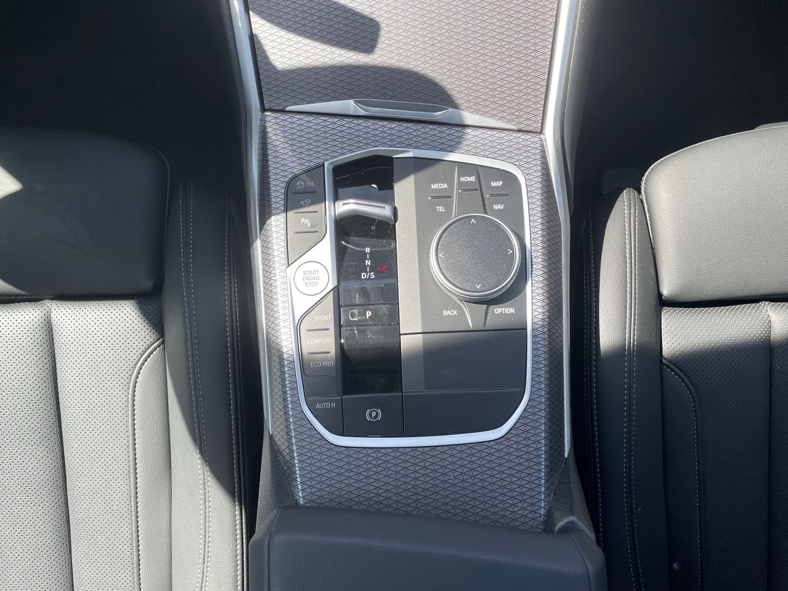 BMW 320d xDrive Limousine M Sport Pro HUD DA Pro STH