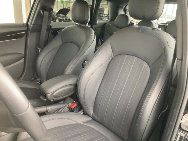MINI Cooper PremiumPak - Samsaru's Car Outlet