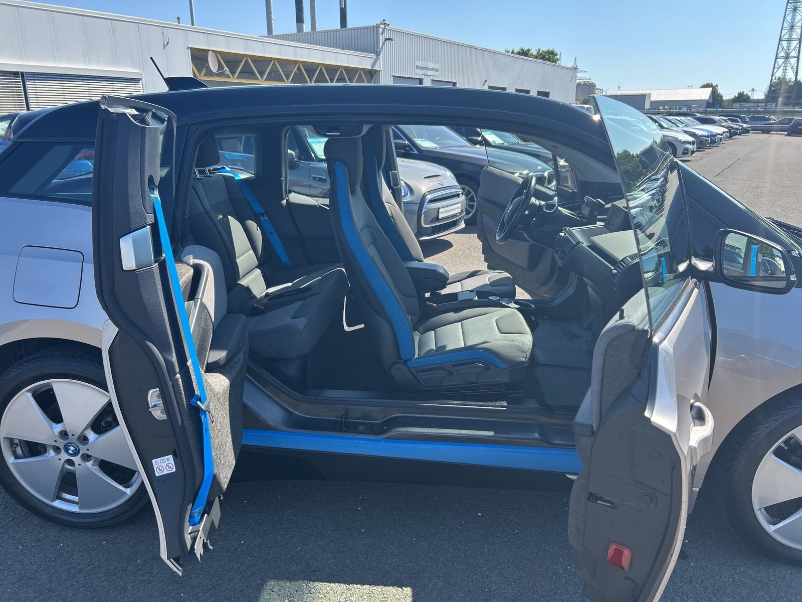 BMW i3 120Ah - Samsaru's Car Outlet