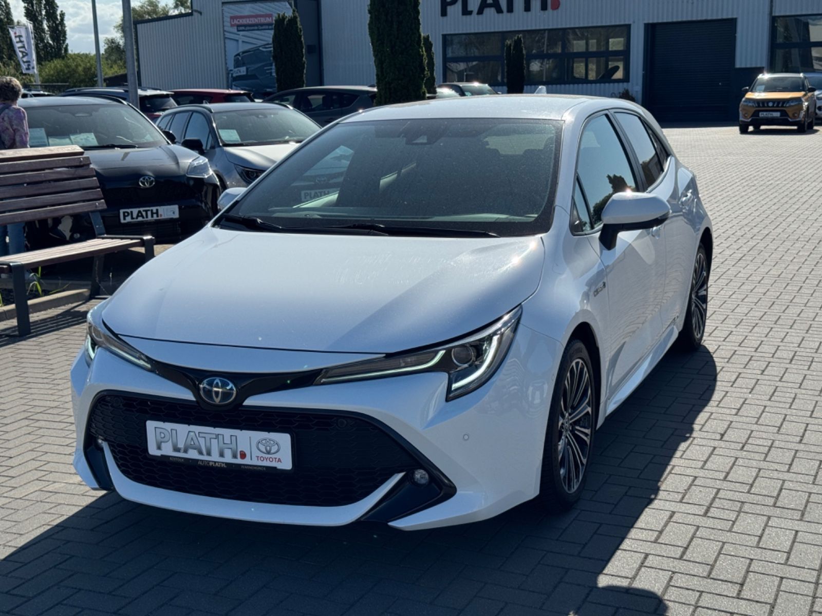 Toyota Corolla Hybrid - Samsaru's Car Outlet