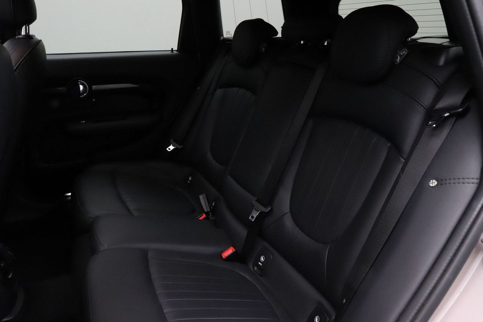 MINI John Cooper Works Clubman Mini 2.0 JCW ALL4 - Samsaru's Car Outlet