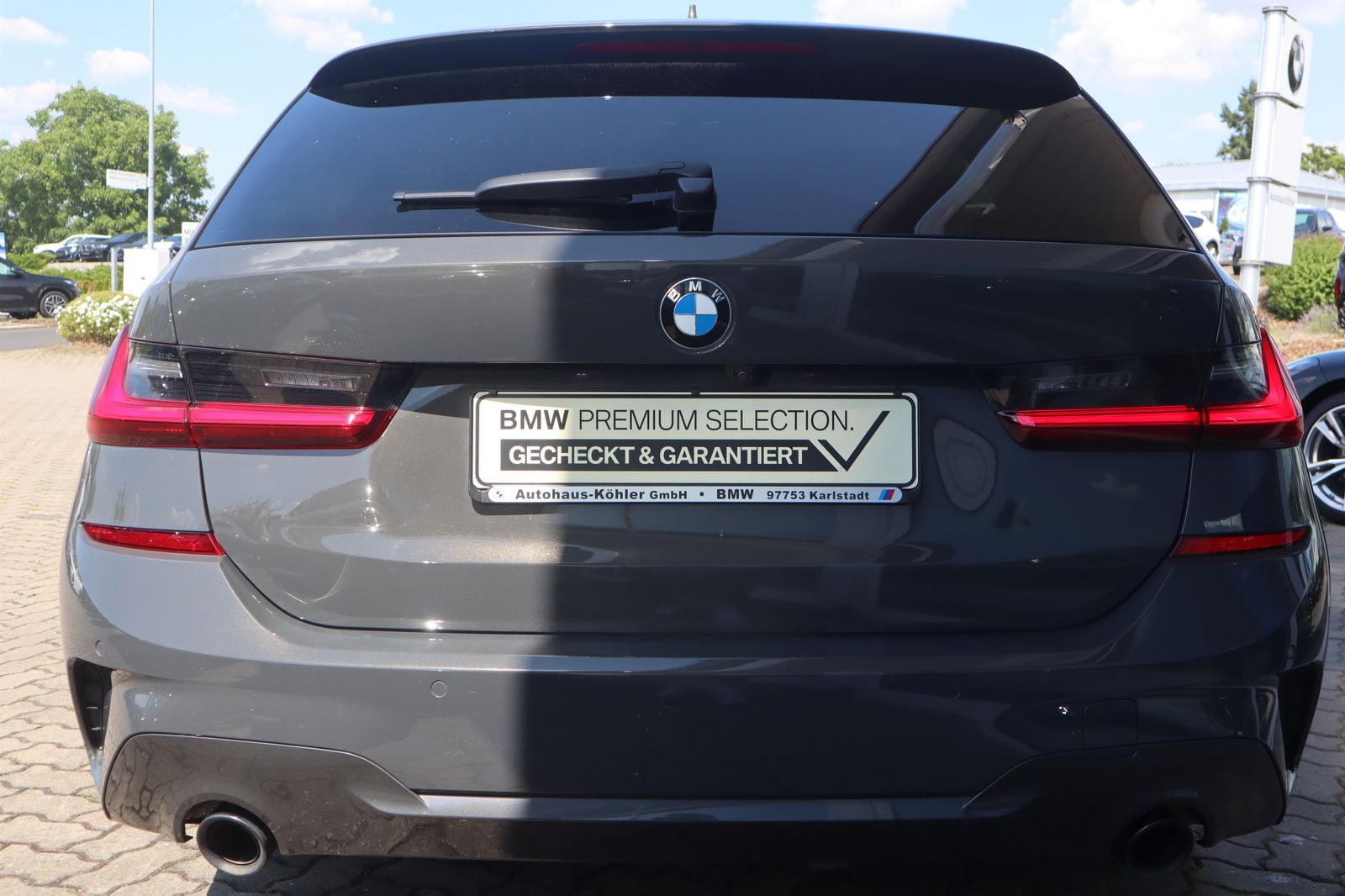 BMW 330d Touring M Sport - Samsaru's Car Outlet