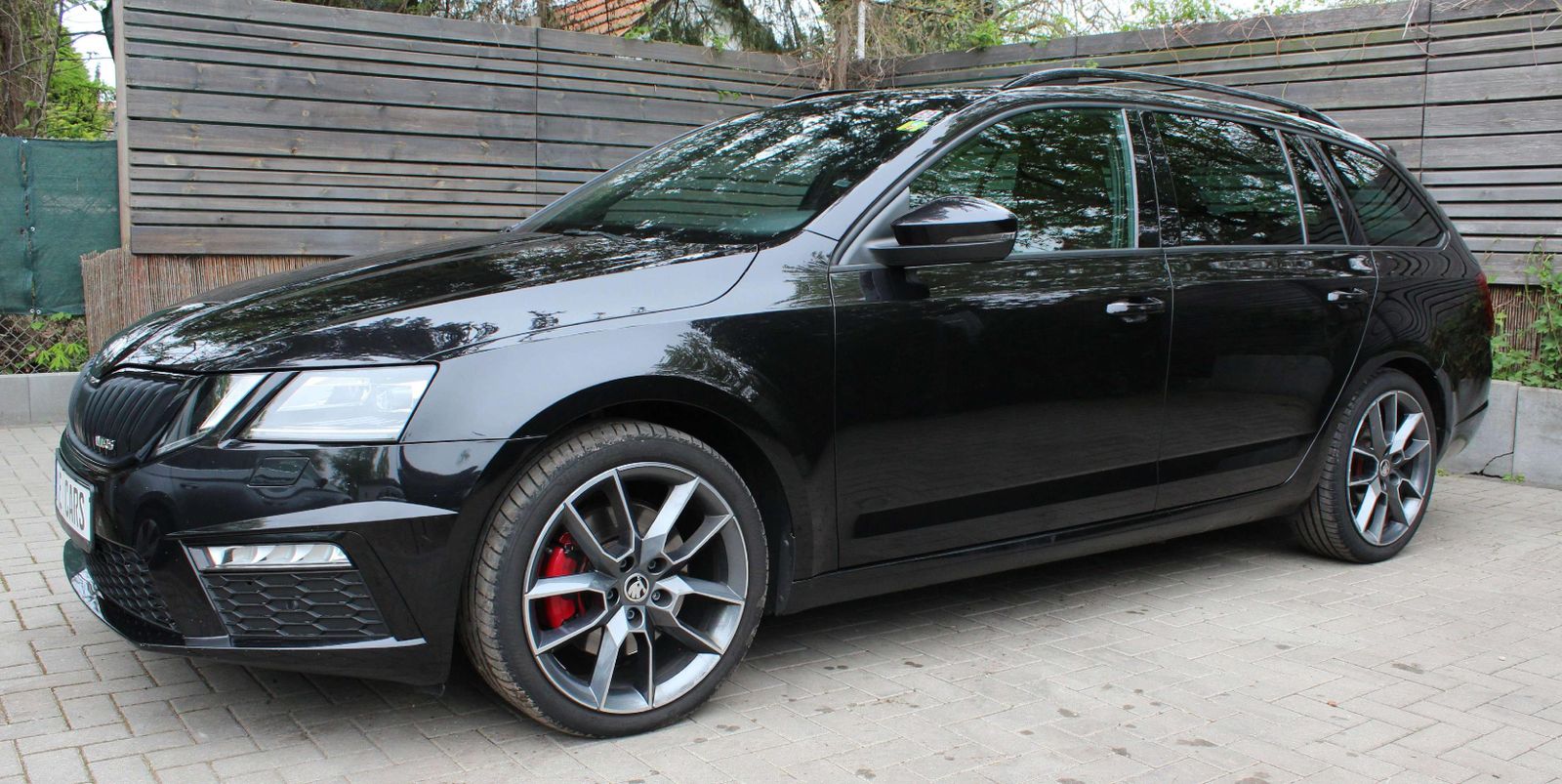 Skoda Octavia RS 4x4 - Samsaru's Car Outlet