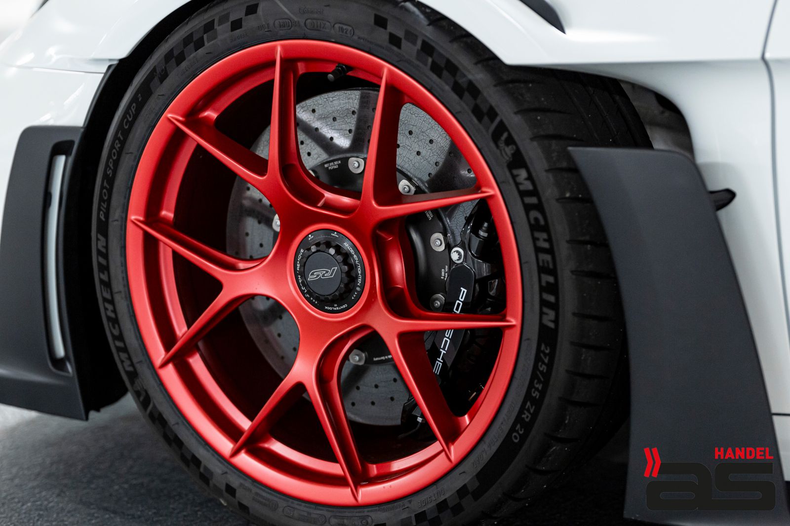 Porsche 911 992 GT3 RS - Samsaru's Car Outlet