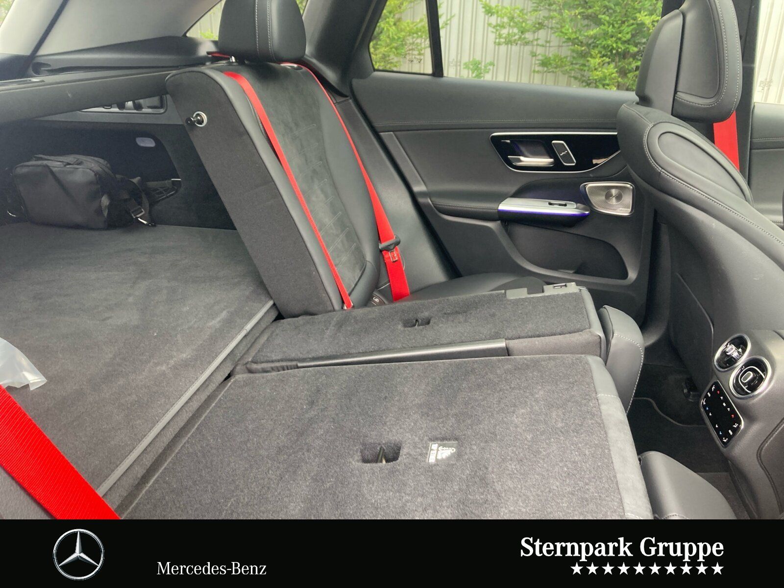 Mercedes-Benz GLC 300 e 4M AMG Premium Plus +AHK+Pano+DIST+20"