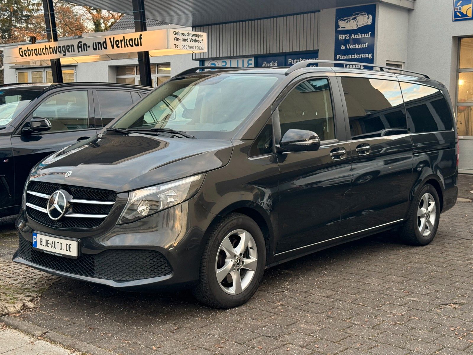 Mercedes-Benz V 300 d EDITION - Samsaru's Car Outlet