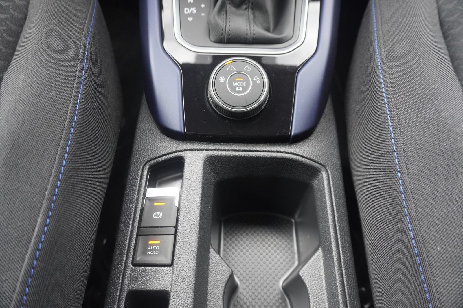Volkswagen T-Roc 2.0 TDI R-Line 4M DSG - Samsaru's Car Outlet