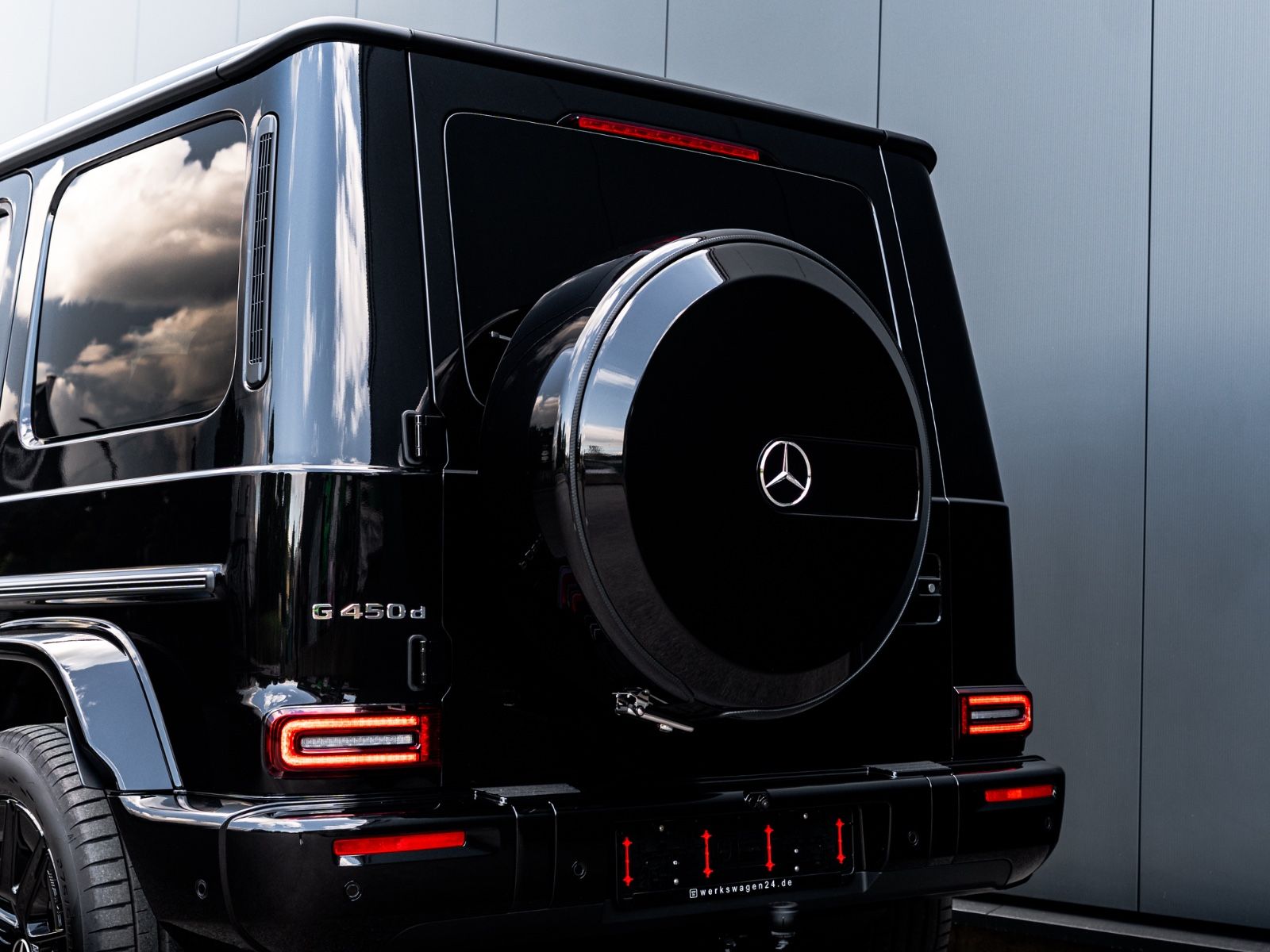 Mercedes-Benz G 450d AMG LINE - Samsaru's Car Outlet
