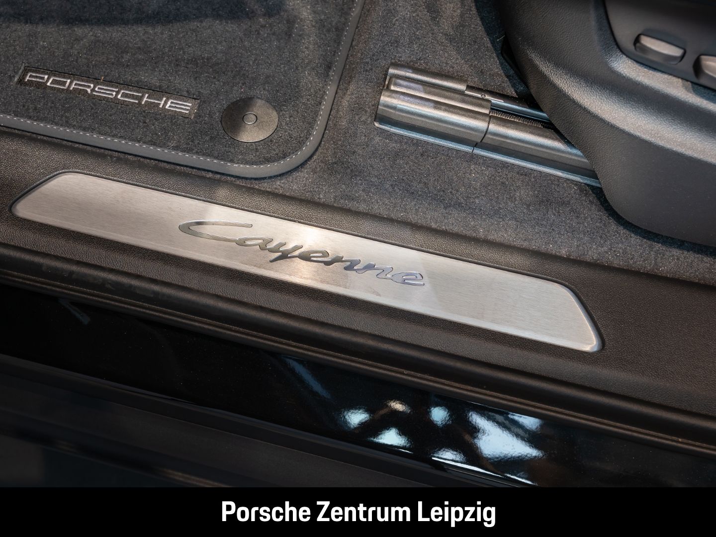 Porsche Cayenne HD-Matrix SportDesign Massage AHK HeadUp