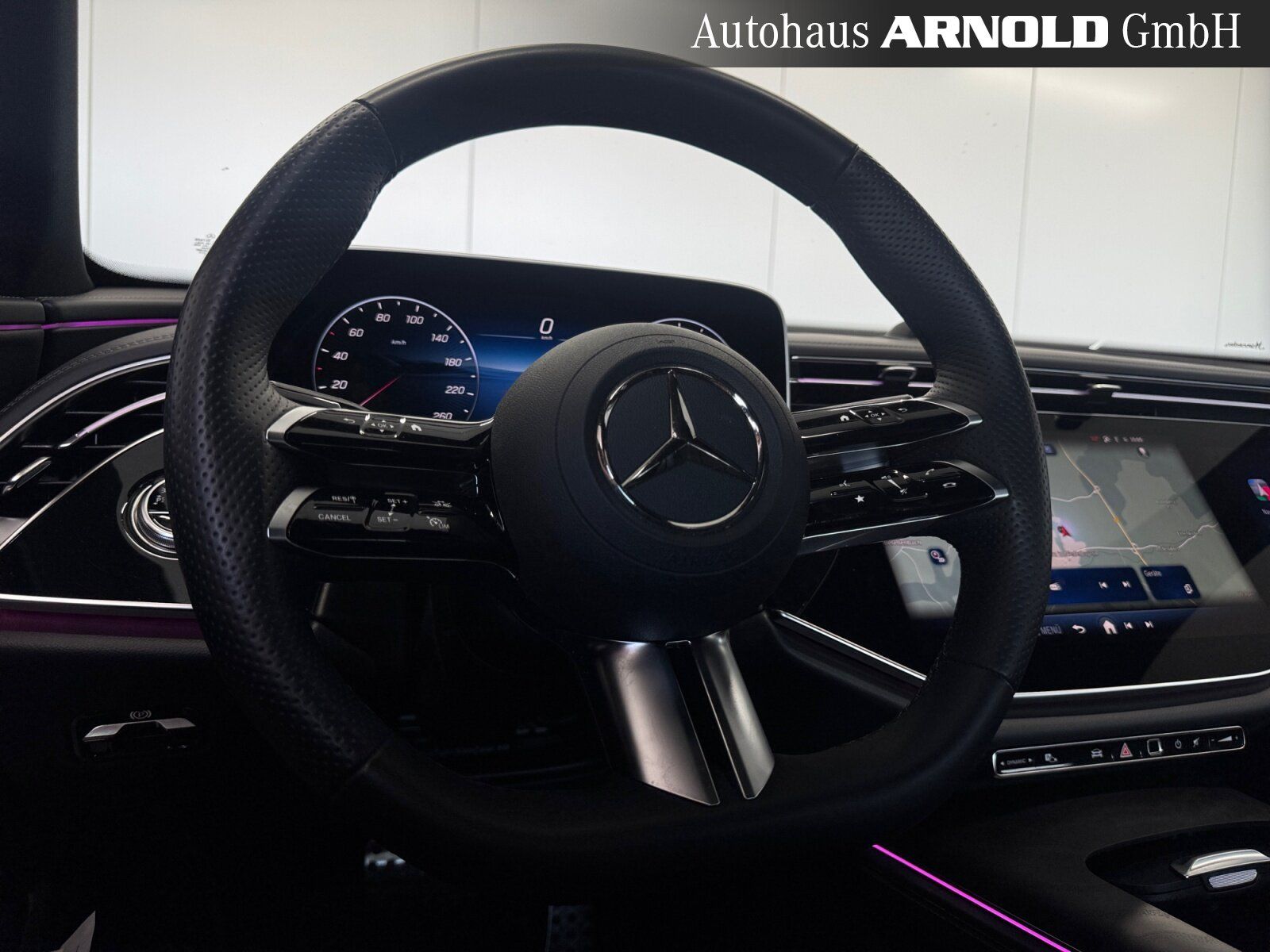 Mercedes-Benz E 220 d 4M AMG-Line SUPERSCREEN 21" 360° DISTR.