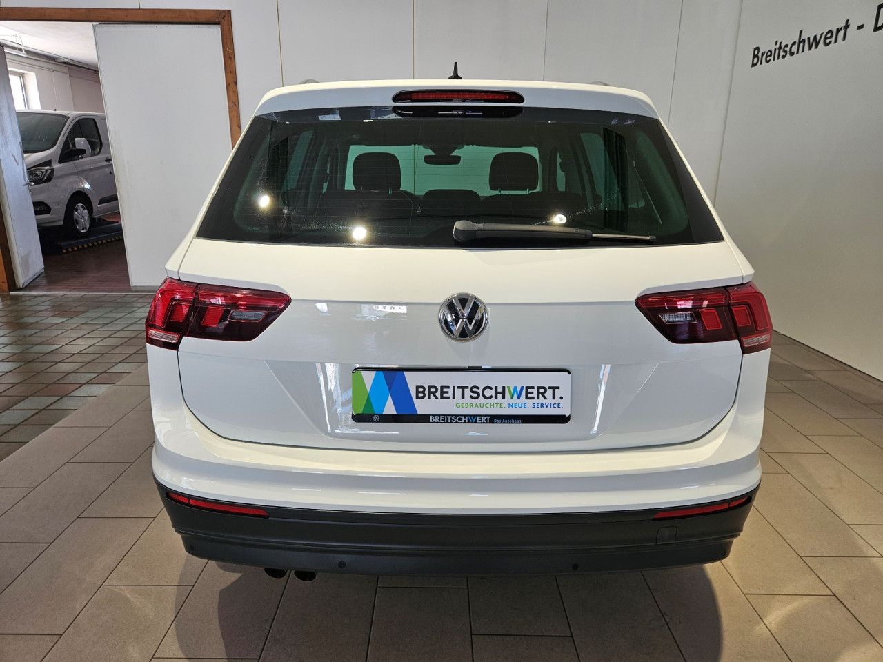 Volkswagen Tiguan 1.5 TSI IQ.DRIVE - Samsaru's Car Outlet