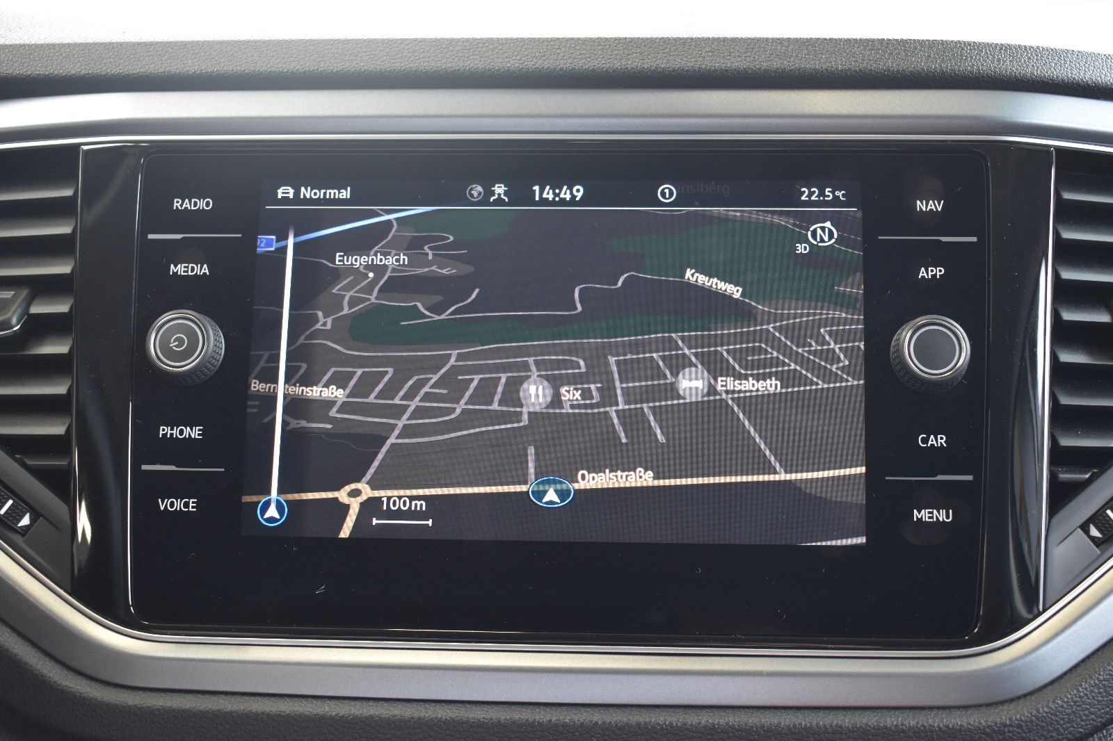 Volkswagen T-Roc 2.0TDI DSG Active - Samsaru's Car Outlet