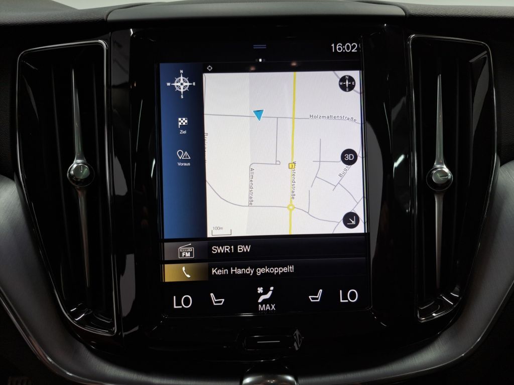 Volvo XC60 D4 Geartronic Momentum Pro - Samsaru's Car Outlet