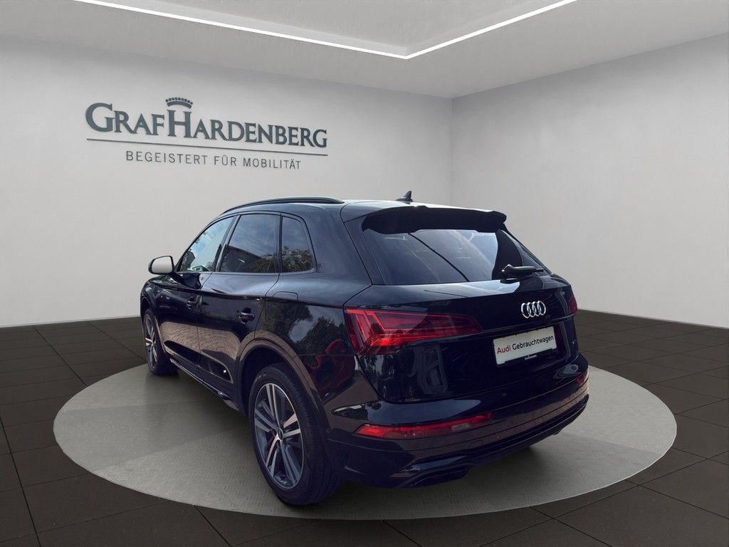 Audi Q5 S-Line 55TFSIe Quattro S-Tr. Pano AHK Leder