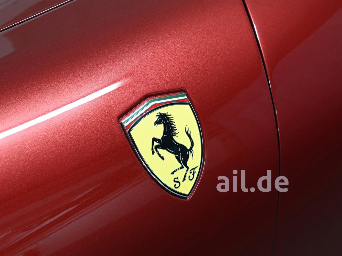 Ferrari Roma Rosso Fiorano CarbonPaket AppleCarplay