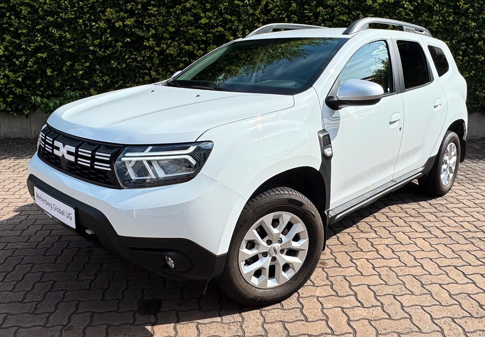 Dacia Duster 4x4 Expression 4WD - Samsaru's Car Outlet
