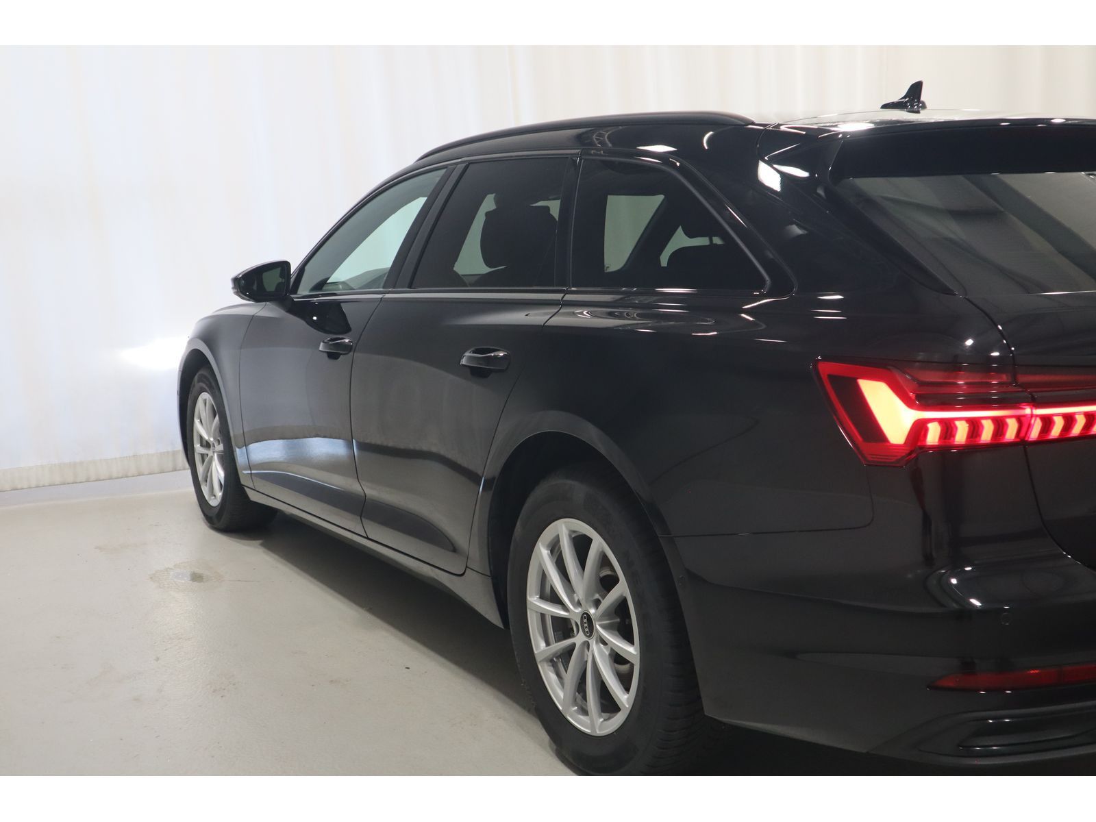 Audi A6 Avant 40 TDI advanced - Samsaru's Car Outlet