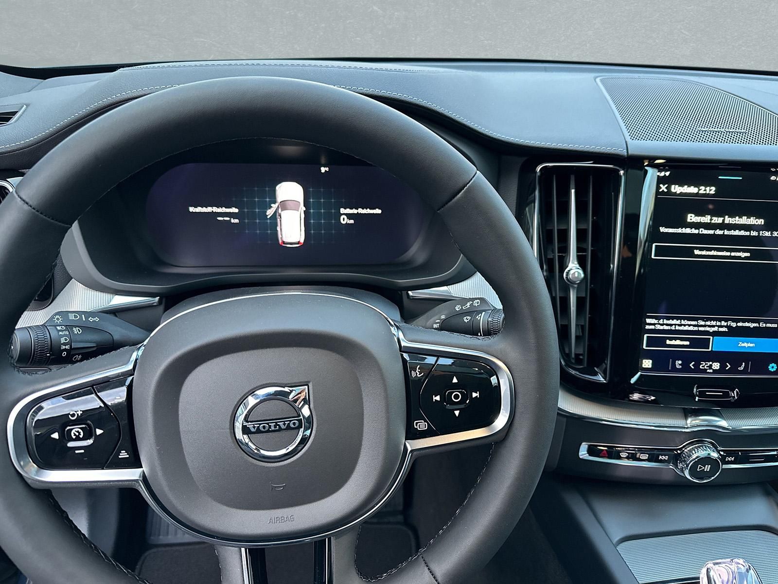 Volvo XC60 Ultimate Bright T8 Plug-In Hybrid - Samsaru's Car Outlet