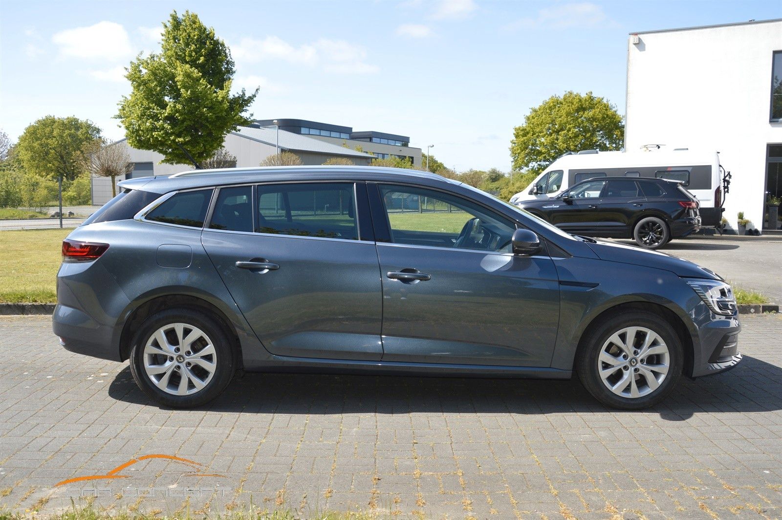 Renault Megane Grand Tour AUT Edition - Samsaru's Car Outlet