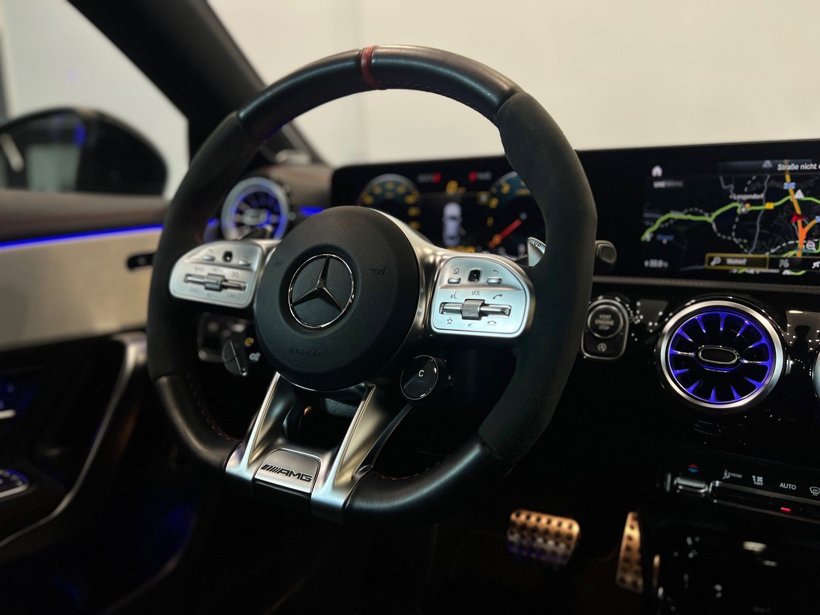Mercedes-Benz CLA 35 AMG - Samsaru's Car Outlet