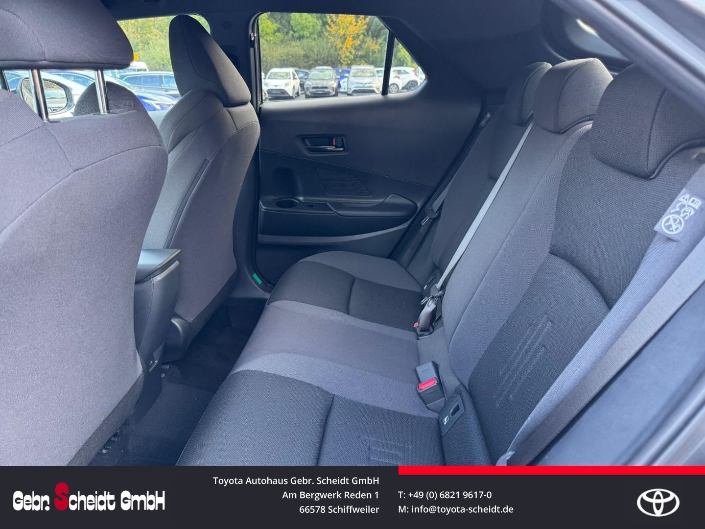 Toyota C-HR 1.8 Hybrid Team Deutschland Navi digitales