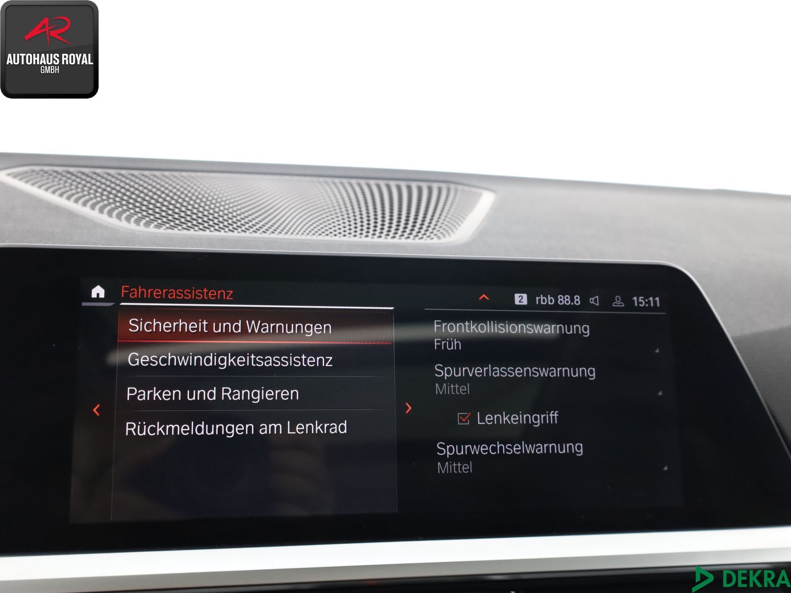BMW 330 e T xDrive SPORTLINE - Samsaru's Car Outlet