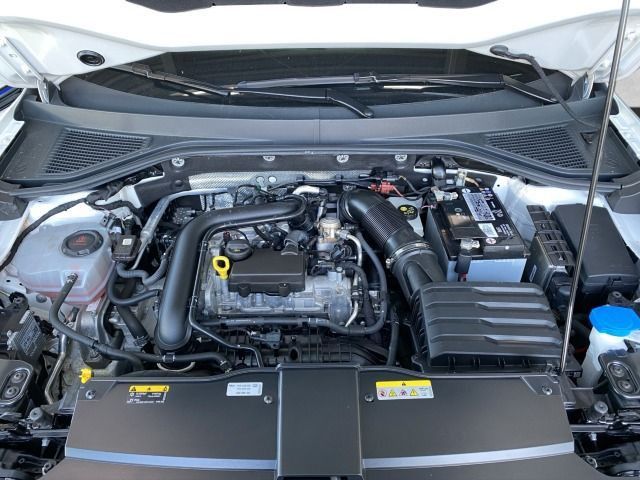 Volkswagen T-Roc Life 1.0 l TSI - Samsaru's Car Outlet