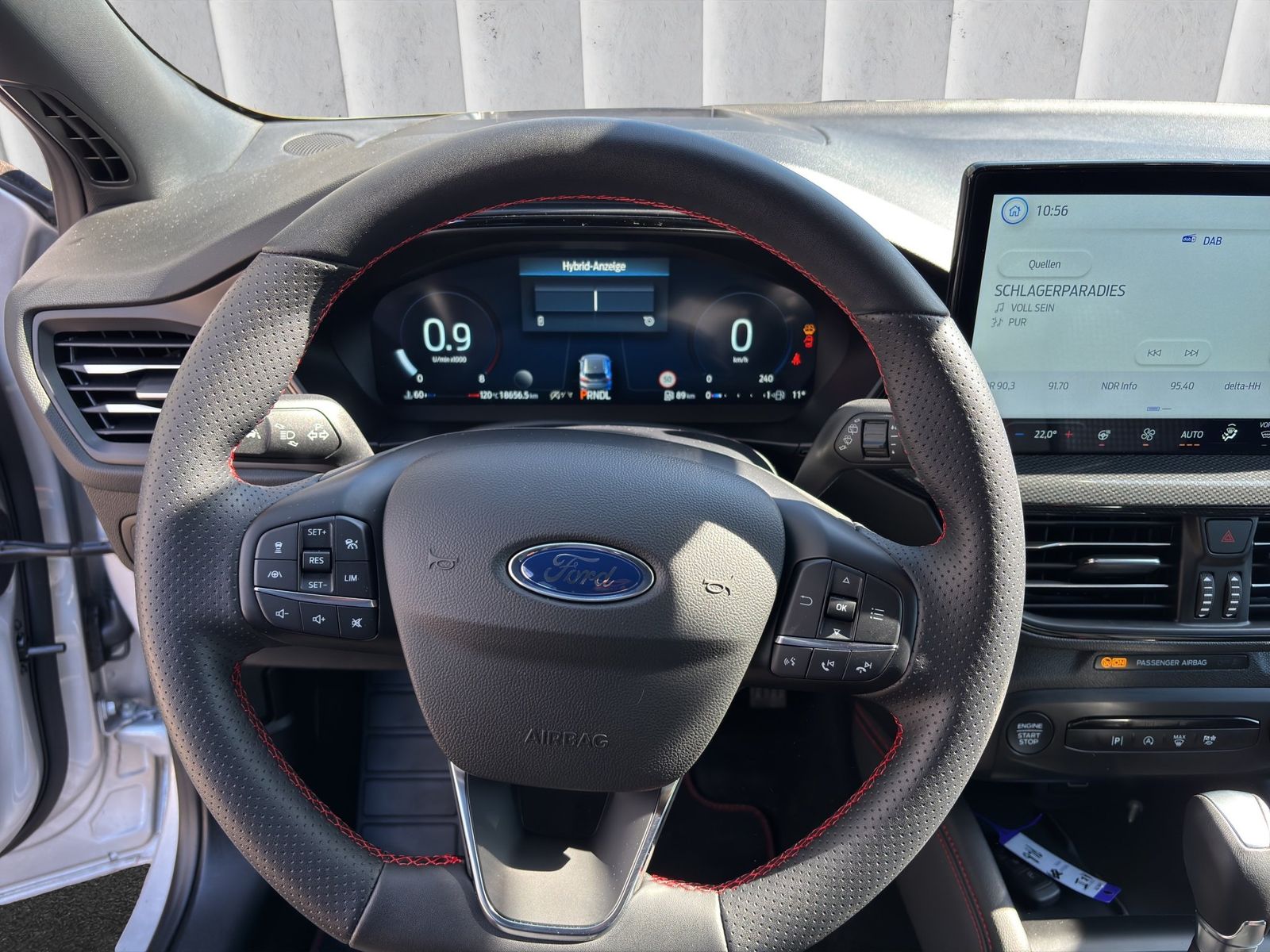 Ford Focus ST-Line X Turnier Aut.*AHK*ACC*HUD*KAM*NAV