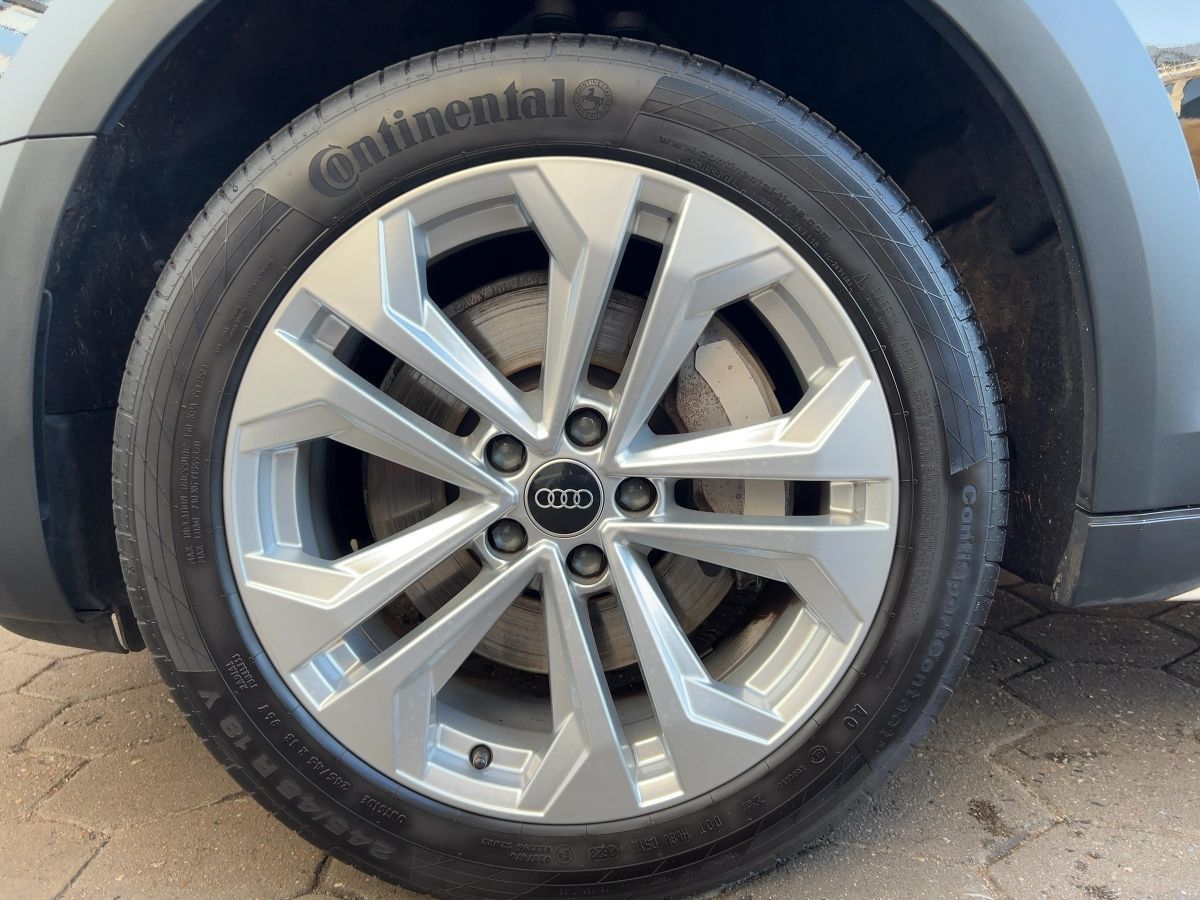 Audi A4 allroad quattro 45 TFSI S tronic AHK Pano Mat
