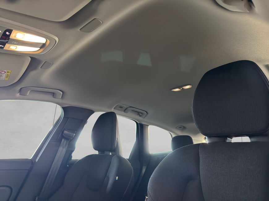 Volvo XC60 B5 D AWD Momentum Pro - Samsaru's Car Outlet