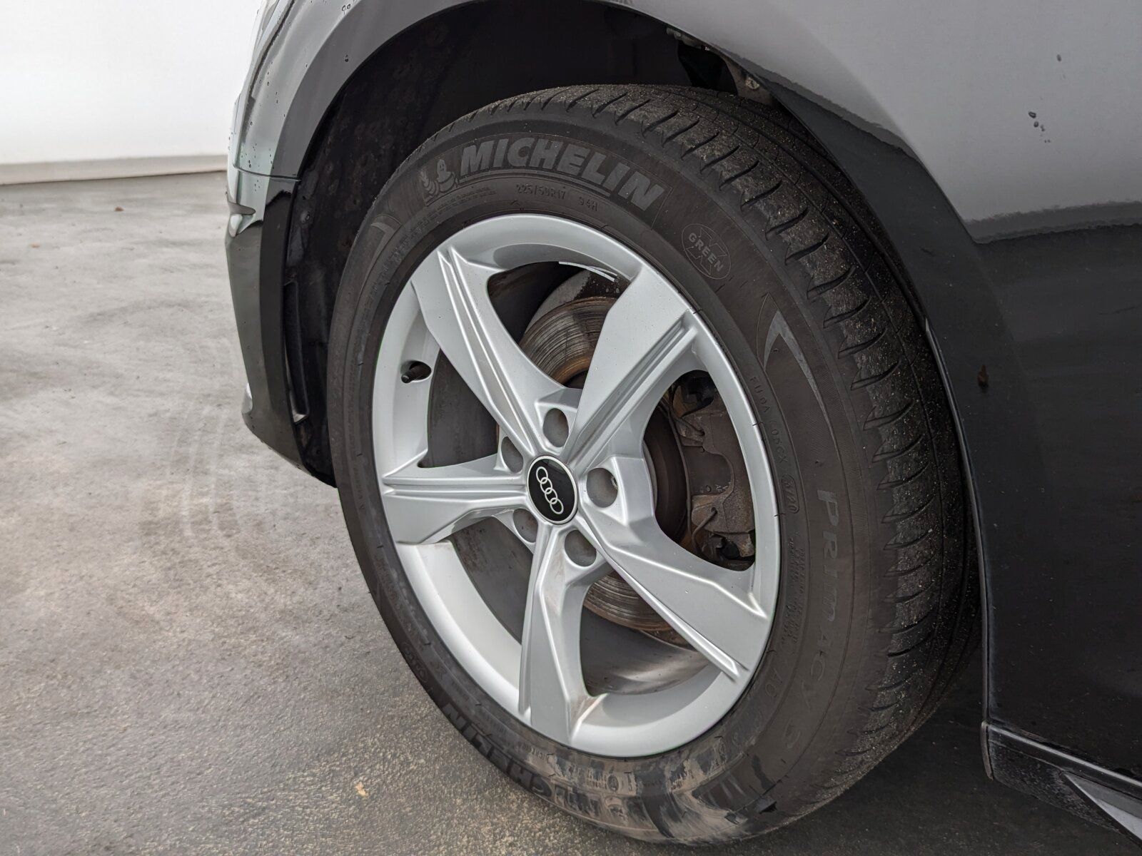 Audi A4 35 2.0 TFSI Avant advanced - Samsaru's Car Outlet