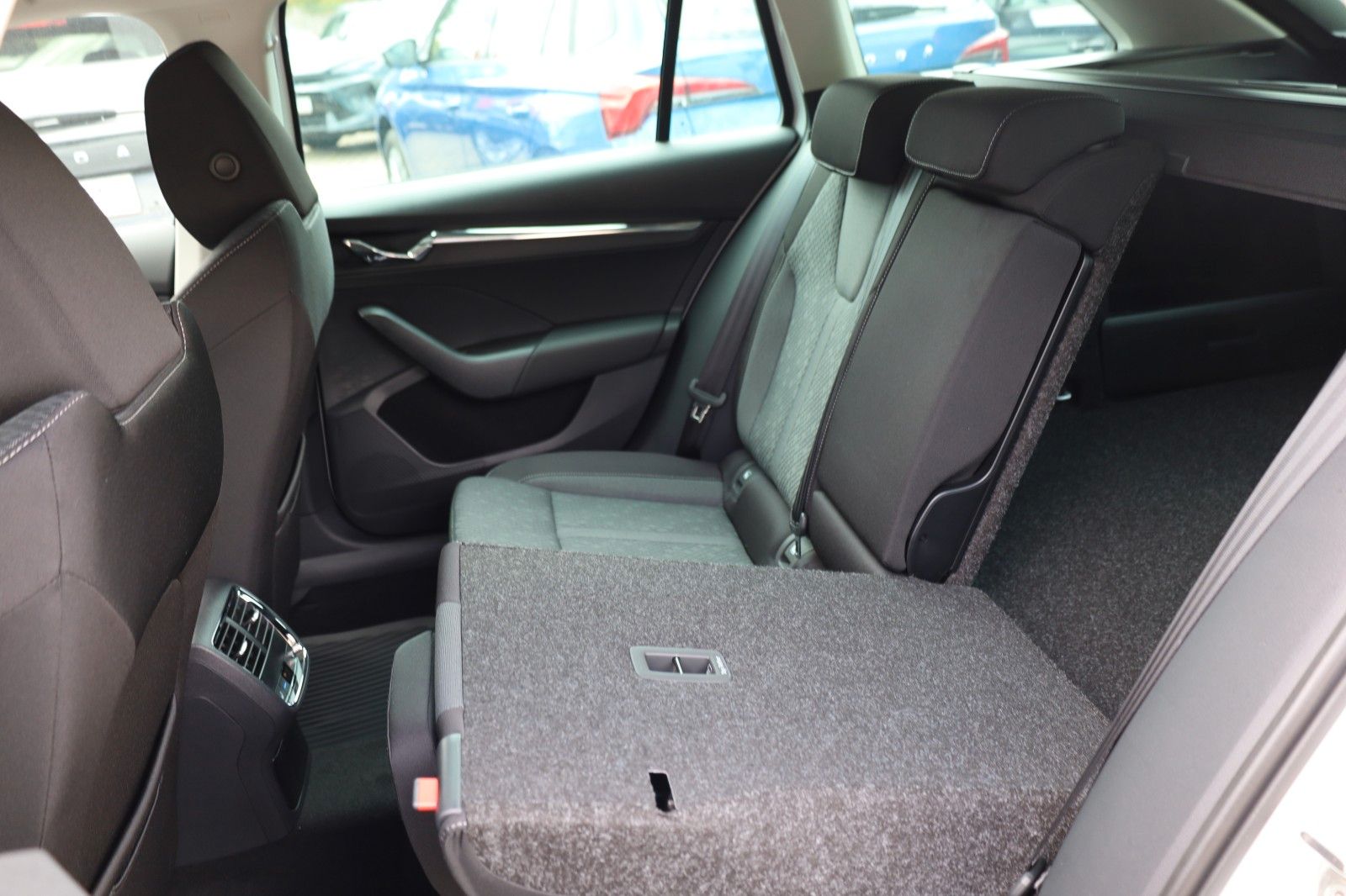 Skoda Octavia Combi Style - Samsaru's Car Outlet
