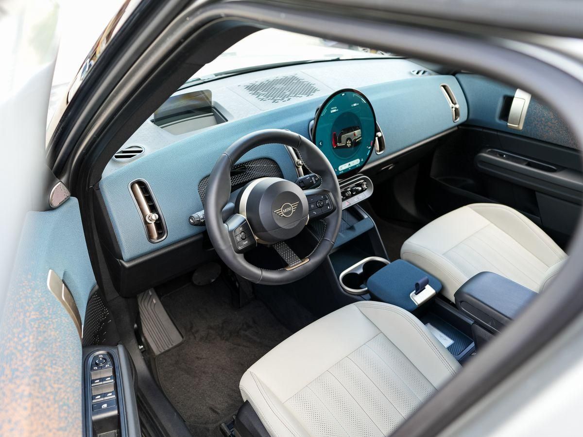 MINI Countryman C Favoured-T Paket XL - Samsaru's Car Outlet