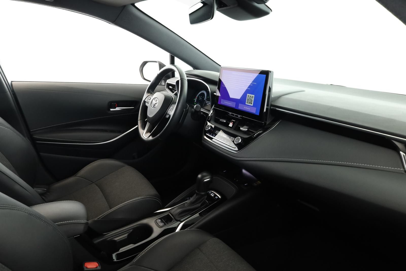 Toyota Corolla Touring Sports 2.0 CVT Team D Navi Kam