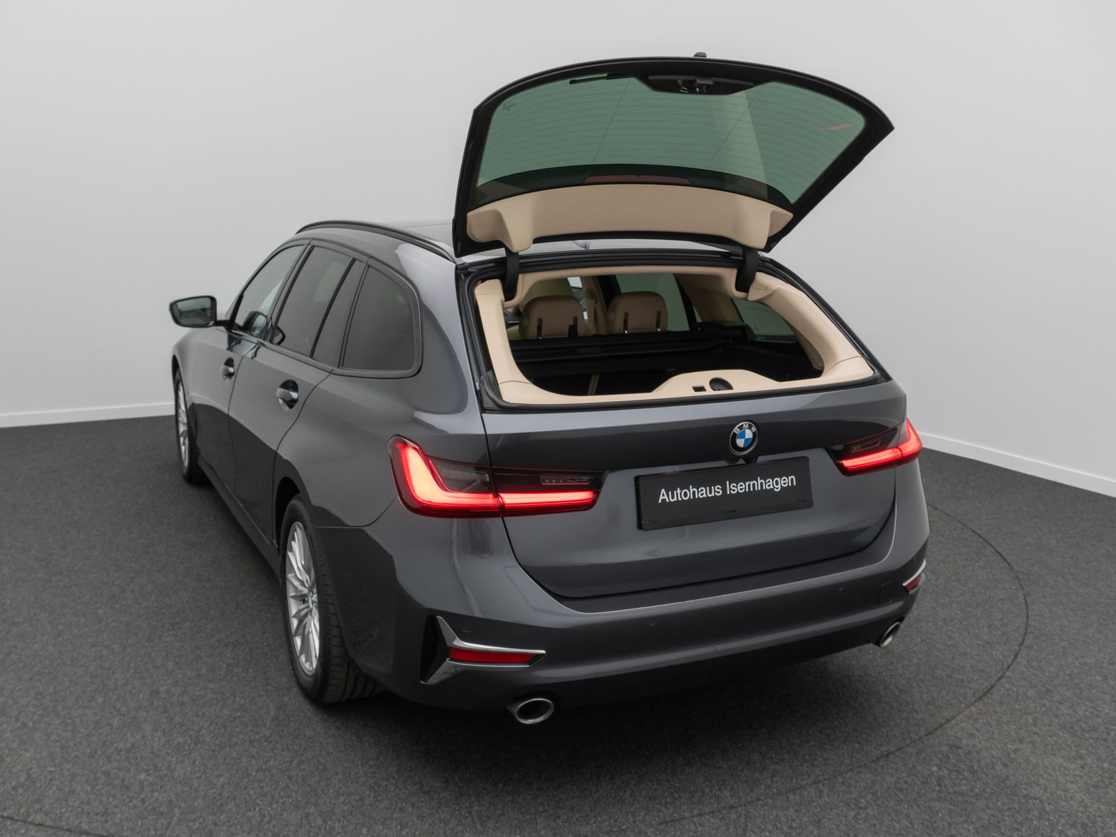 BMW 320d Luxury Line - Samsaru's Car Outlet