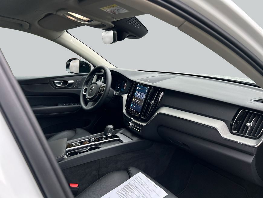 Volvo XC60 B5 B AWD Plus Dark