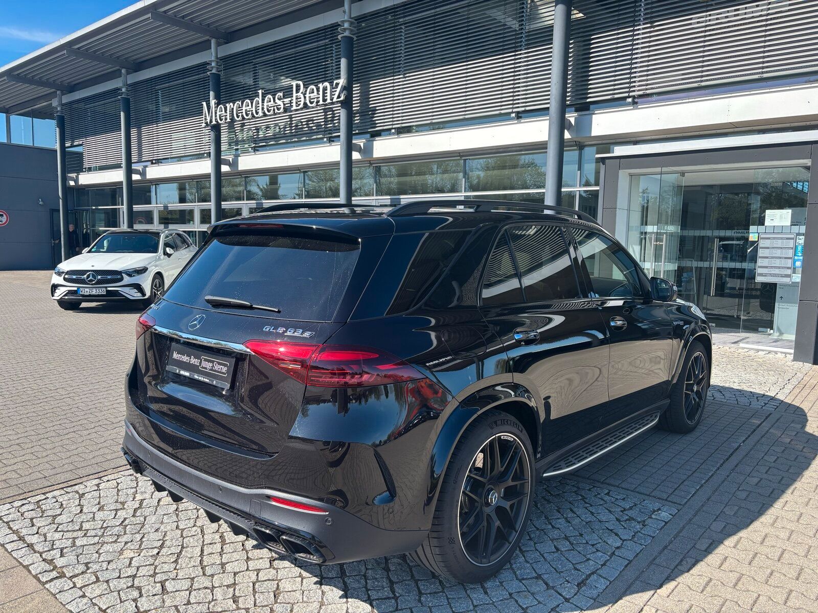 Mercedes-Benz GLE 63 S 4M+ Carbon+22"+Night+AHK+Burm+Pano+HUD+